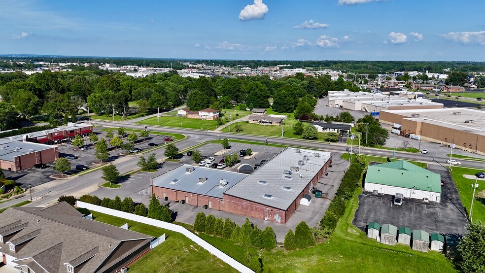 More Photos Of 3201-3211 Olivet Church Rd, Paducah Storefront For Lease