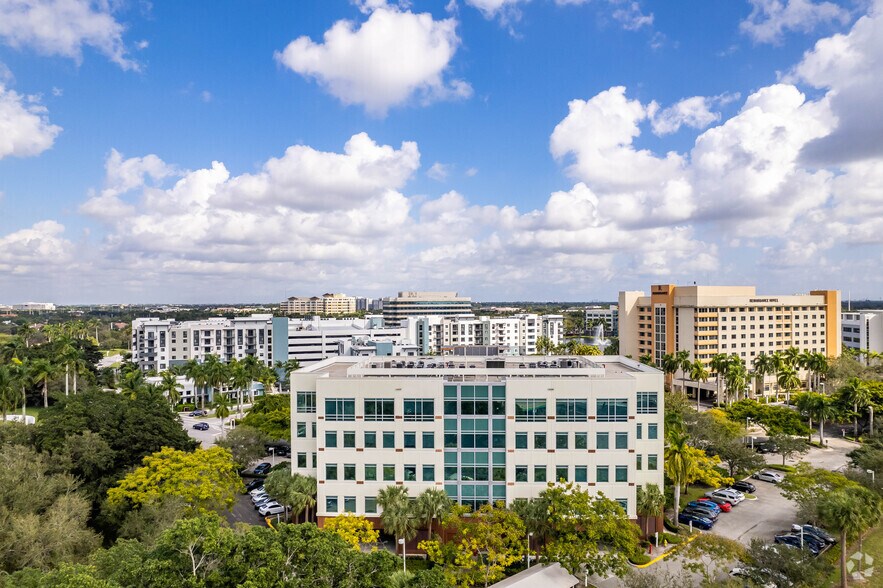 More Photos Of 1250 S Pine Island Rd, Plantation Office For Lease