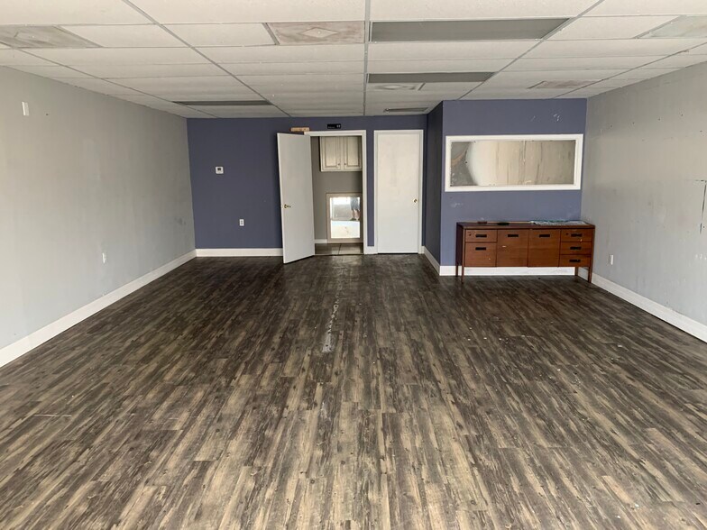 More Photos Of 4515-4527 Del Prado Blvd S, Cape Coral Freestanding For Lease