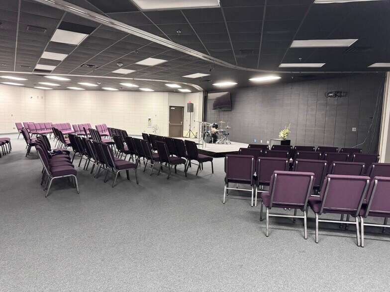 More Photos Of 315 S Grove Ave, Owatonna Schools For Sale