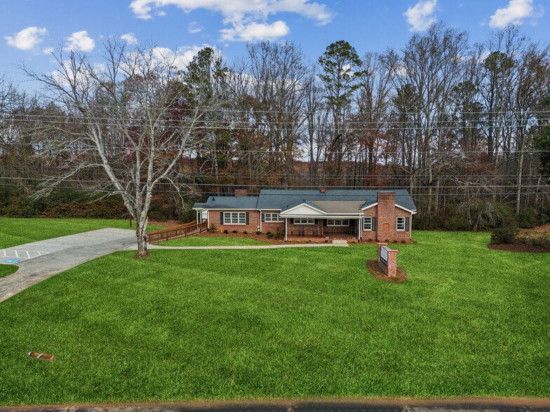 More Photos Of 5615 Cumming Hwy, Canton General Retail For Sale