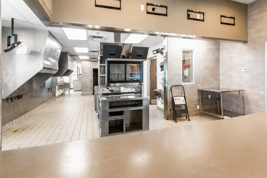 More Photos Of 191 E Gateway Dr, Heber City Fast Food For Sale