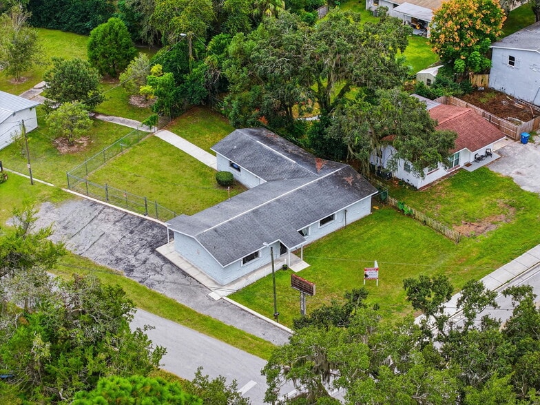 More Photos Of 1340 Howell Ave, Brooksville Office For Sale