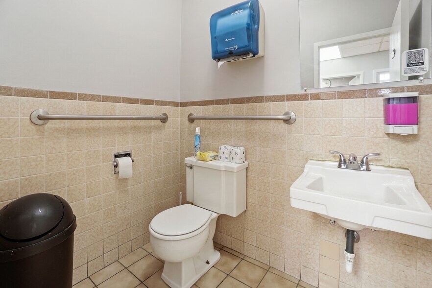More Photos Of 8057 N Milwaukee Ave, Niles General Retail For Sale