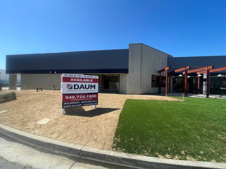 More Photos Of 16561-16571 Gemini Ln, Huntington Beach Manufacturing For Lease