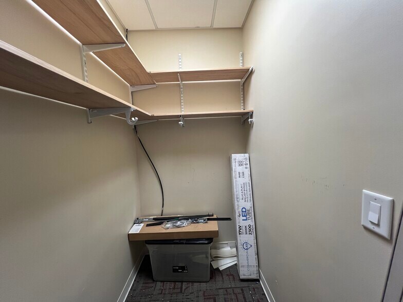 More Photos Of 4230-4236 Merrick Rd, Massapequa Storefront Retail Residential For Lease