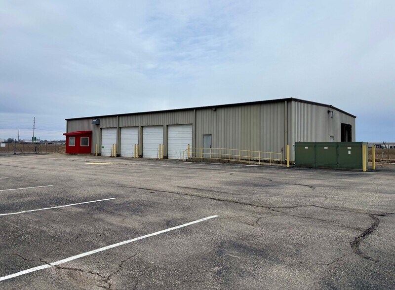 More Photos Of 275 Larcel Dr, Sikeston Flex For Lease