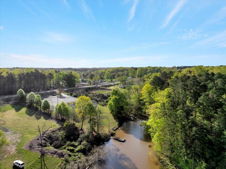 More Photos Of 1055 L P Bailey Memorial Hwy, Halifax General Retail For Sale