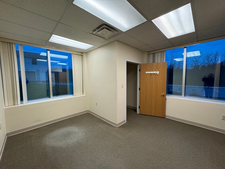 More Photos Of 200 Brush Run Rd, Delmont Office For Lease