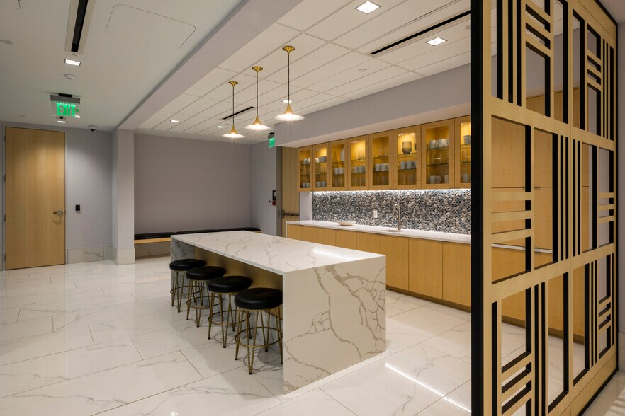 More Photos Of 445 North Blvd, Baton Rouge Office For Lease