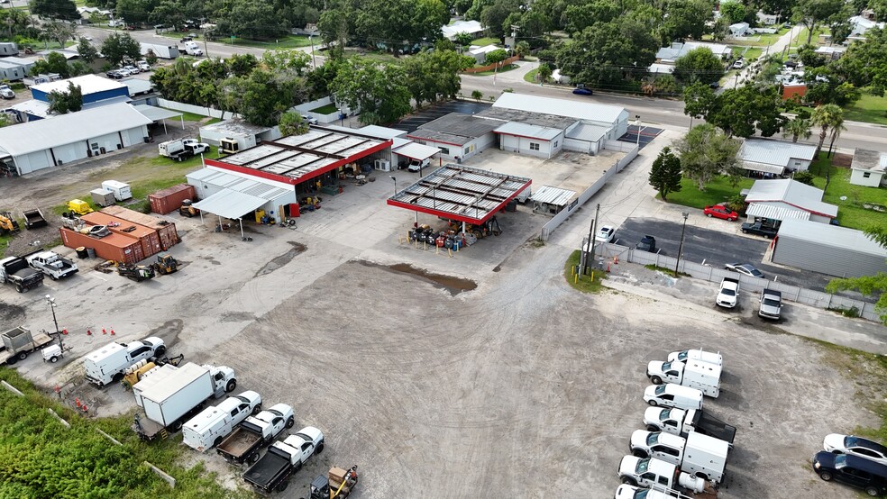 More Photos Of 7001 Gibsonton Dr, Gibsonton Manufacturing For Sale