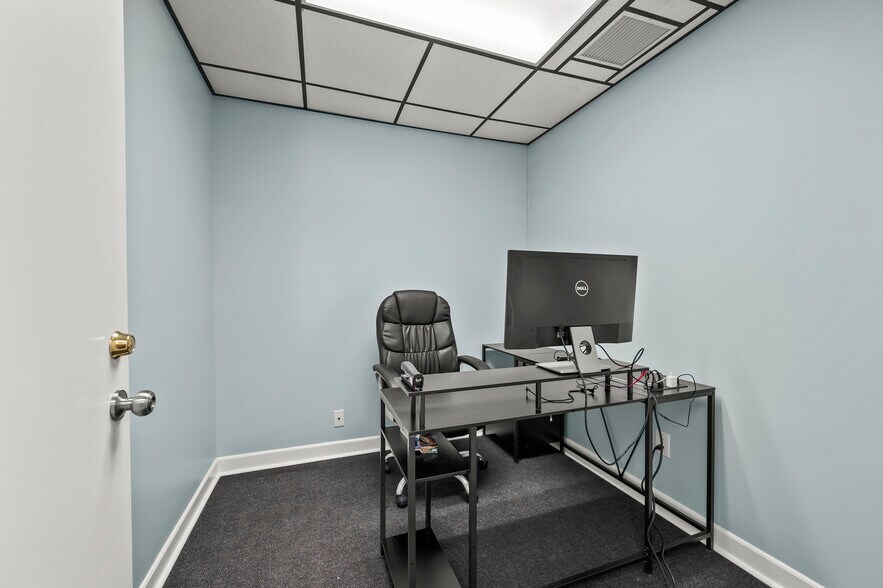 More Photos Of 808-810 W Main St, Jamestown Auto Repair For Sale