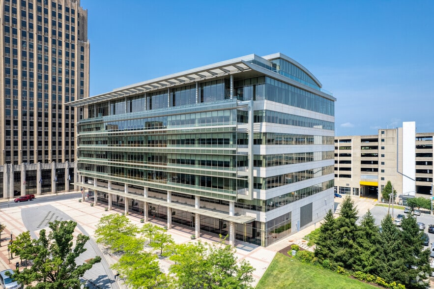 More Photos Of 835 W Hamilton St, Allentown Office Residential For Lease