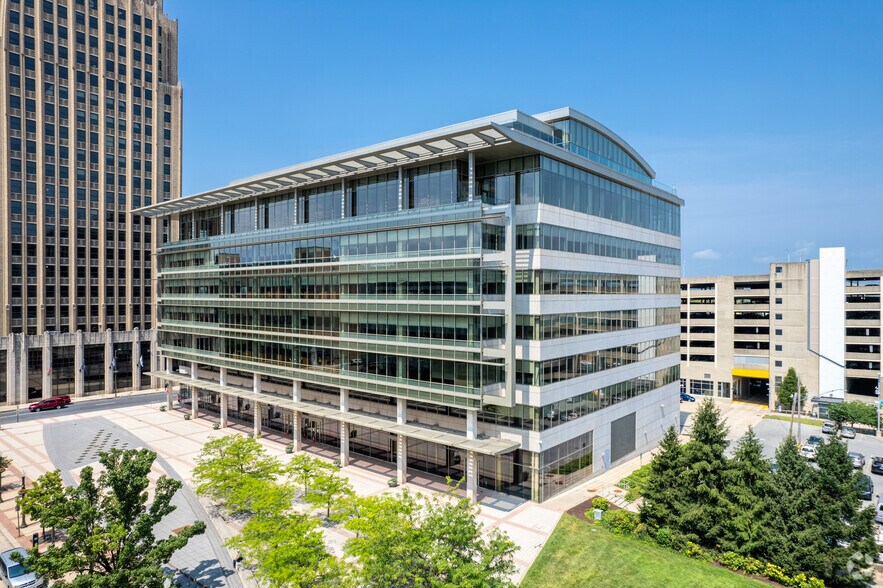 More Photos Of 835 W Hamilton St, Allentown Apartments For Lease