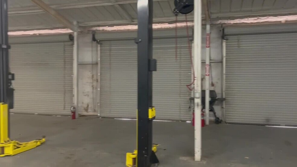 Primary Photo Of 3218 N Main St, Cleburne Auto Dealership For Lease