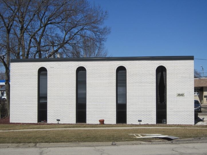 More Photos Of 1640 Elk Blvd, Des Plaines Office For Sale