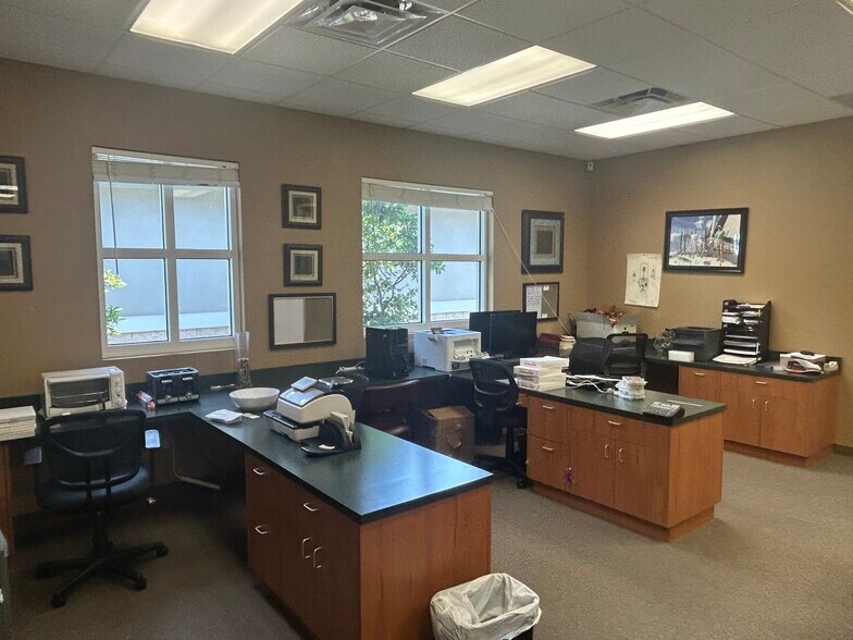 More Photos Of 180 Pine Ave N, Oldsmar Office For Lease