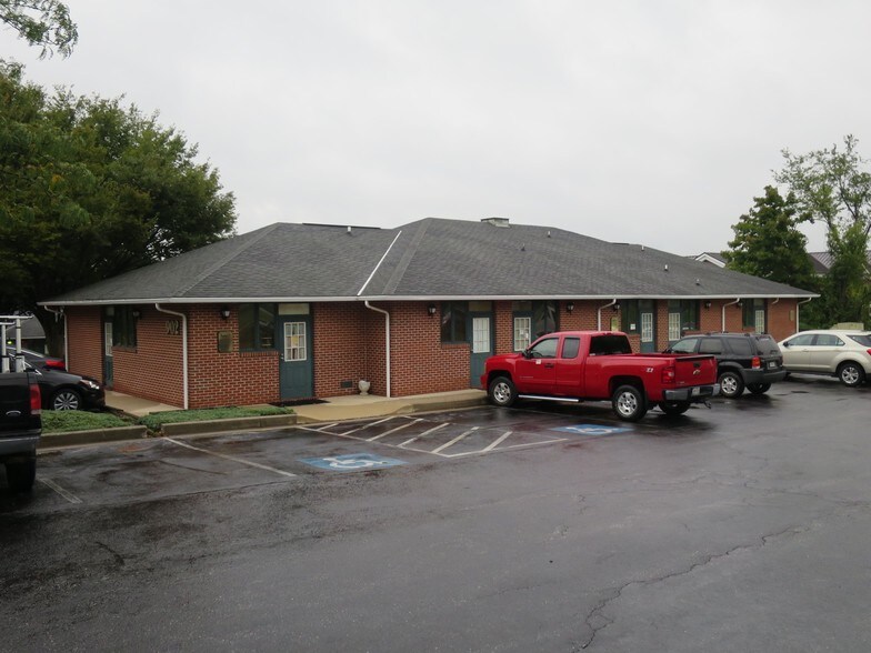 More Photos Of 902 Washington Rd, Westminster Medical For Lease