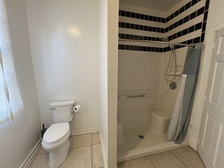 More Photos Of 606 E 6th St, Los Angeles Loft Creative Space For Sale