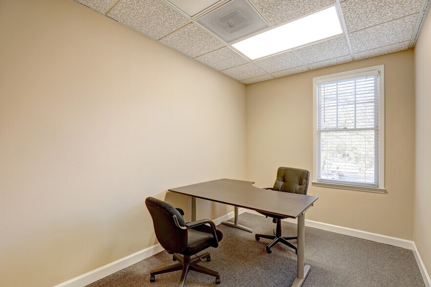 More Photos Of 1934 N Druid Hills Rd NE, Atlanta Office For Sale