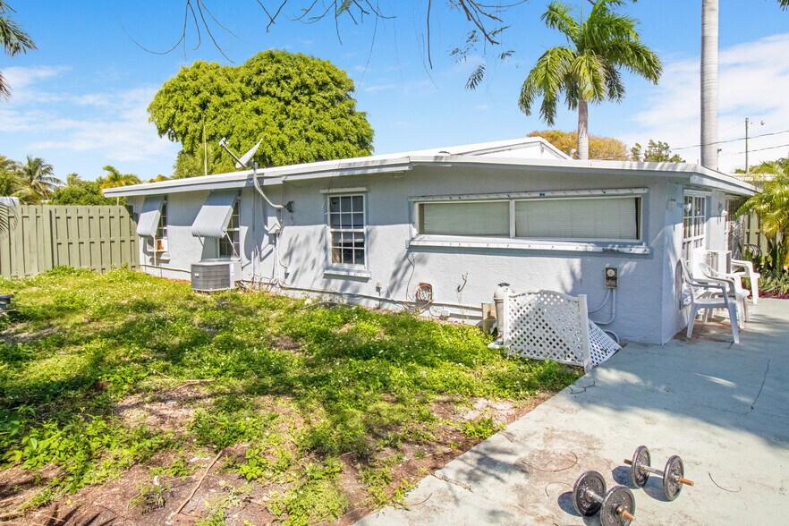 More Photos Of 3570 N Old Dixie Hwy, Delray Beach Apartments For Sale
