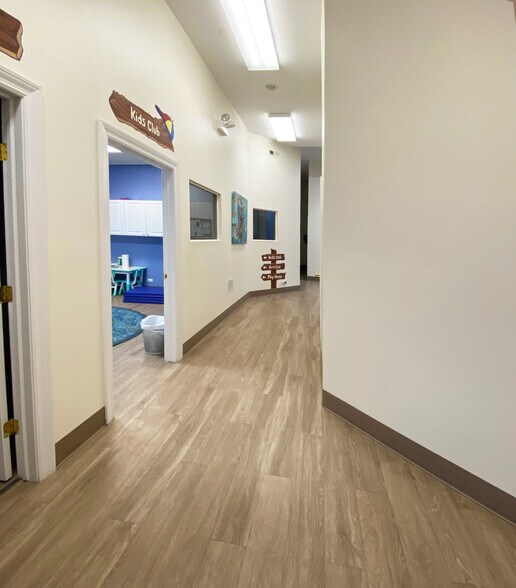 More Photos Of 4958 N Milwaukee Ave, Chicago Office Residential For Lease