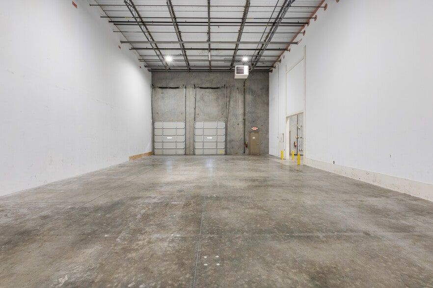 More Photos Of 195 Chastain Meadows Ct NW, Kennesaw Industrial For Lease