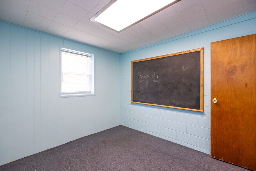 More Photos Of 420 E Pike St, Kirklin Religious Facility For Sale