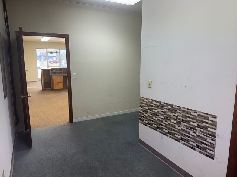 More Photos Of 3145 E Andrew Johnson Hwy, Greeneville Storefront For Lease