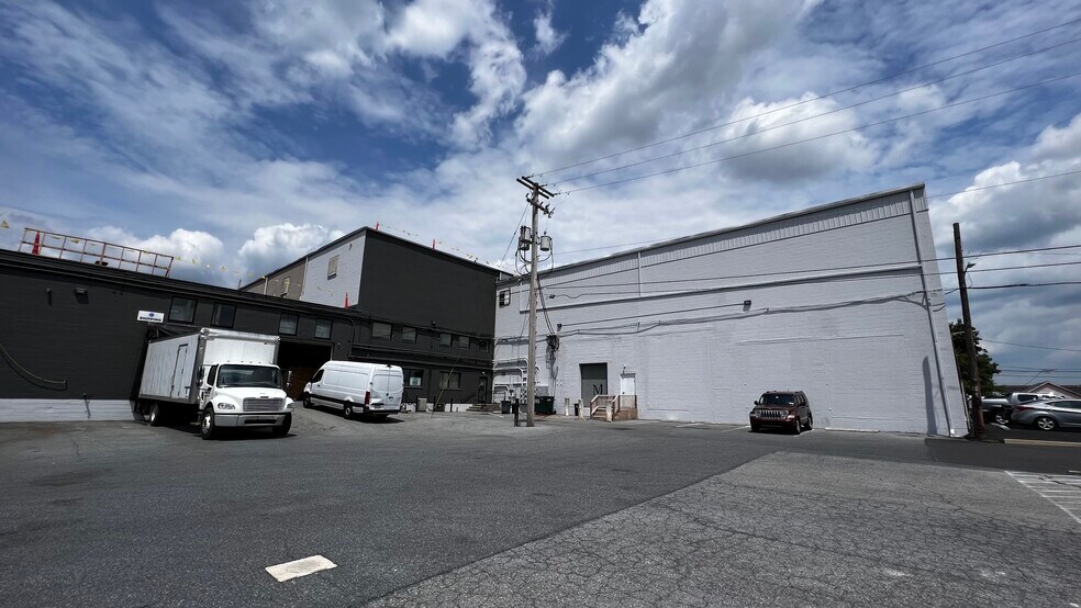 More Photos Of 1727-1801 Union Blvd, Allentown Warehouse For Lease