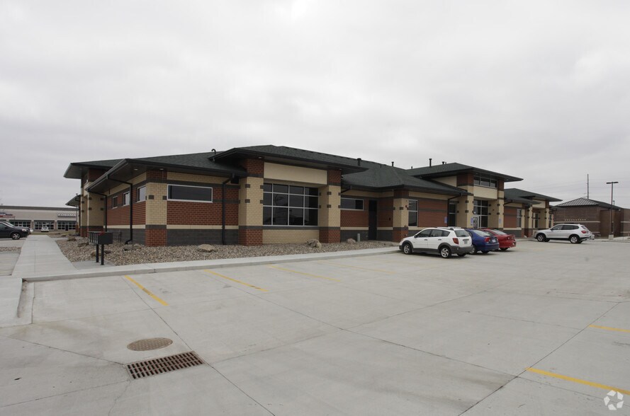 More Photos Of 40-64 E Hickman Rd, Waukee Medical For Sale