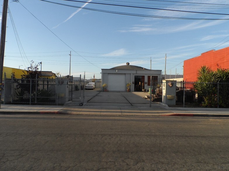More Photos Of 258 E Market St, Salinas Warehouse For Sale