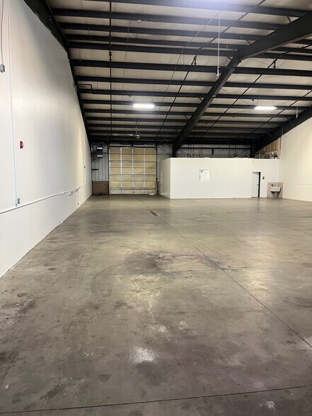 More Photos Of 7501 York St, Denver Warehouse For Lease