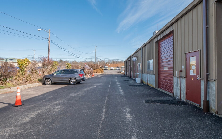 More Photos Of 64 Halsey St, Newport Warehouse For Sale