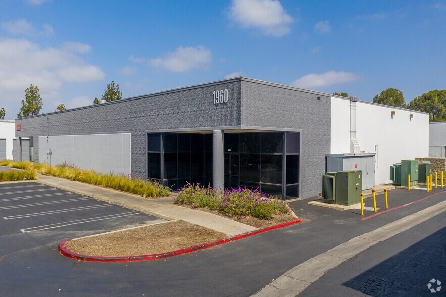 More Photos Of 1930 Watson Way, Vista Unknown For Lease