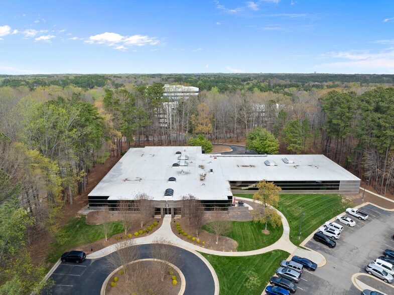 More Photos Of 301 Gregson Dr, Cary Research And Development For Sale