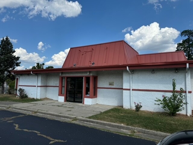 More Photos Of 7500 Poe Ave, Dayton Restaurant For Sale