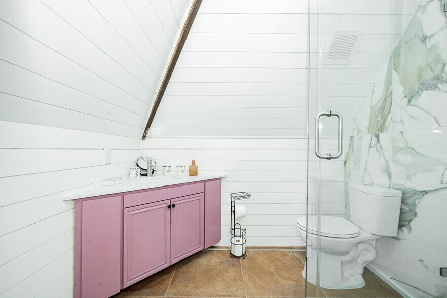 More Photos Of 691 Bear Rd, Van Alstyne Specialty For Sale