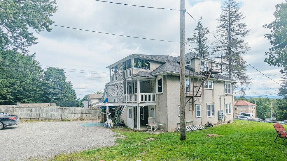 More Photos Of 514 Davis Ave, Endicott Apartments For Sale