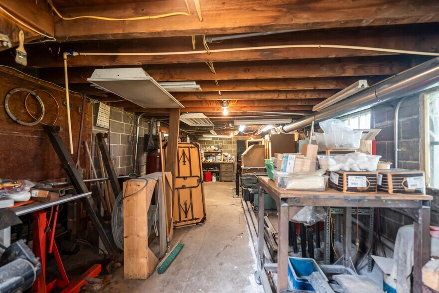 More Photos Of 1112 W Bridge St, Spring City Warehouse For Sale