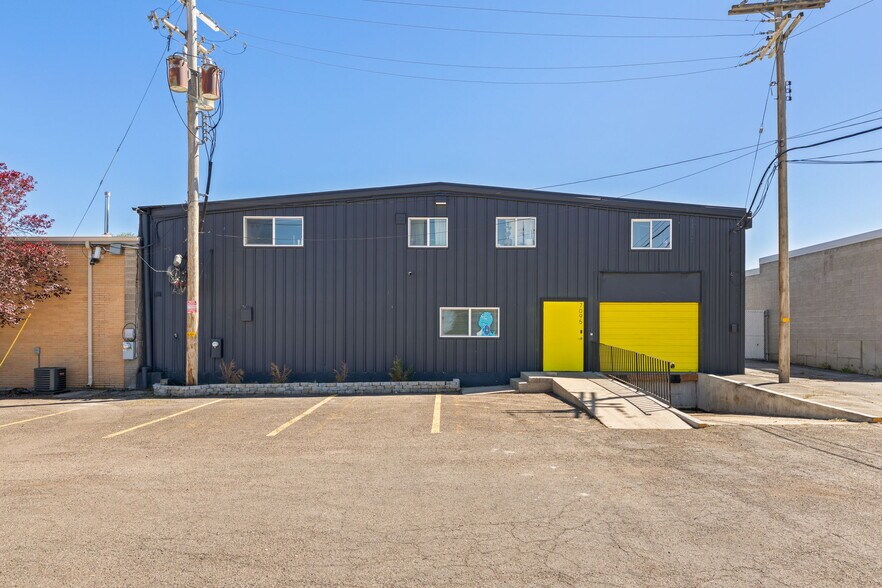 More Photos Of 7095 W 3500 S, Salt Lake City Service For Sale