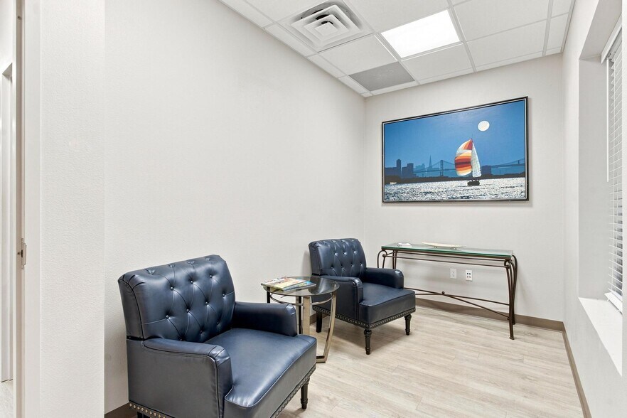 More Photos Of 375 Fennell Blvd, Lady Lake Medical For Sale
