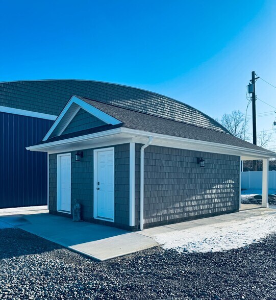 More Photos Of 209 River St, Grand River Marina For Sale