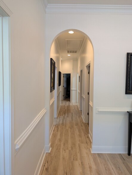 More Photos Of 1815 Lockeway Dr, Alpharetta Office For Sale