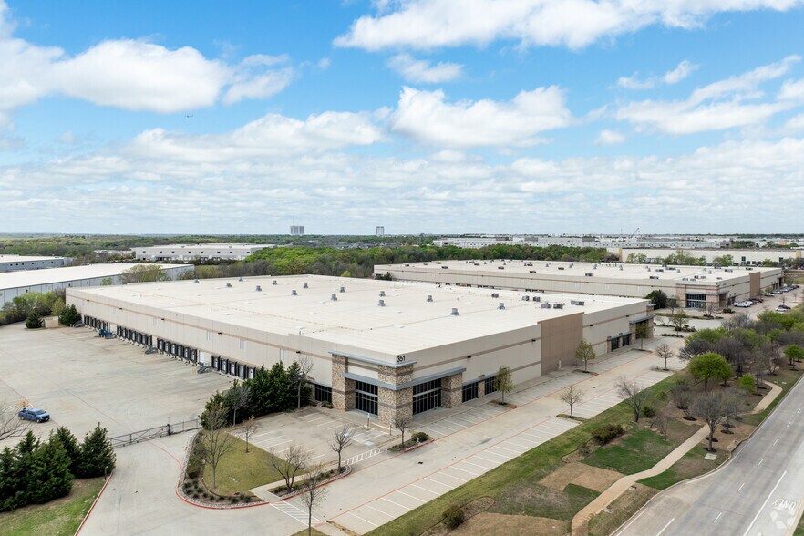 More Photos Of 351 Lakeside Pky, Flower Mound Warehouse For Lease