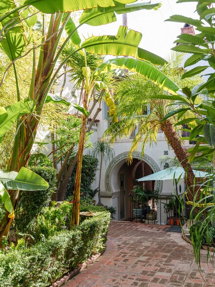 More Photos Of 8225 Fountain Ave, West Hollywood Apartments For Sale