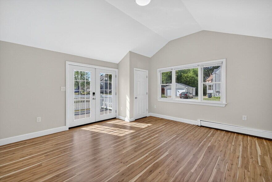 More Photos Of 18 Perry Ave, Nashua Apartments For Sale