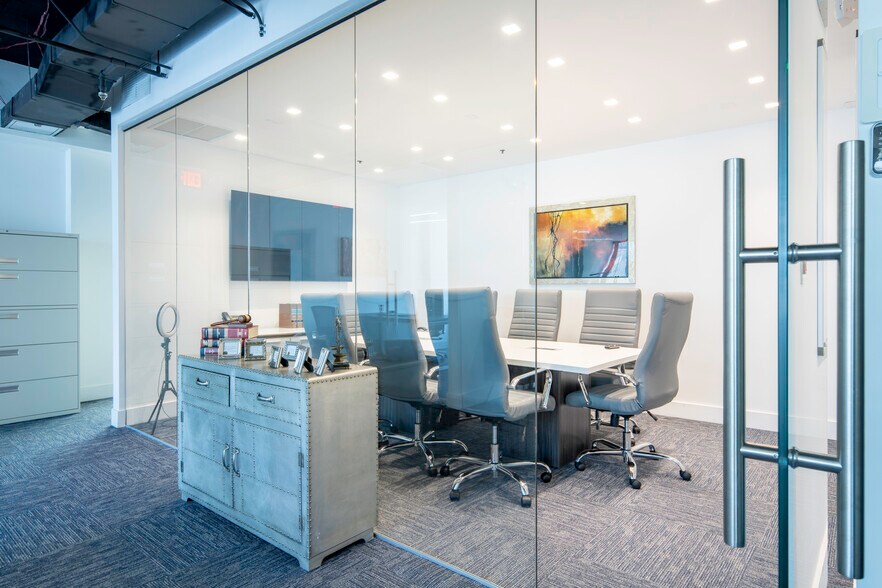 More Photos Of 150 SE 2nd Ave, Miami Office Residential For Sale
