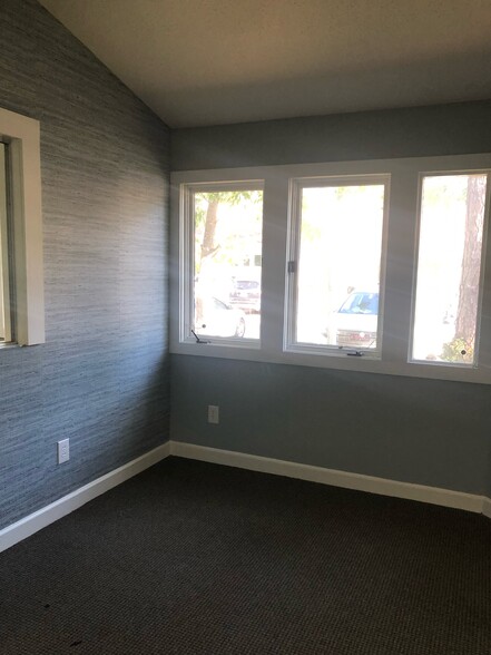 More Photos Of 1762 Metromedical Dr, Fayetteville Medical For Sale