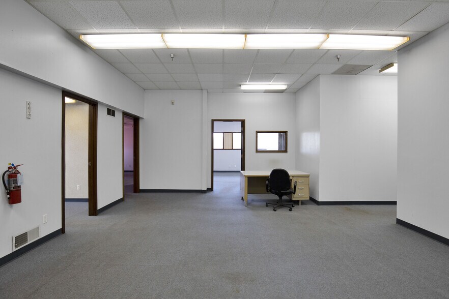 More Photos Of 1431 N 2nd St, Wisconsin Rapids Office For Sale